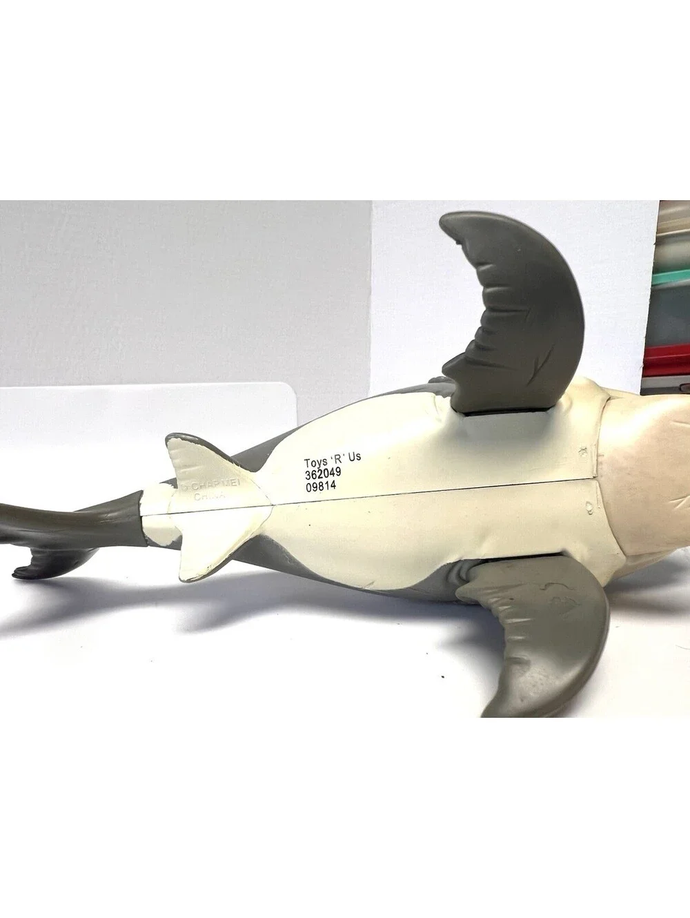 Vintage Toys R Us Shark Figure Biting Action Fin Chomp 8
